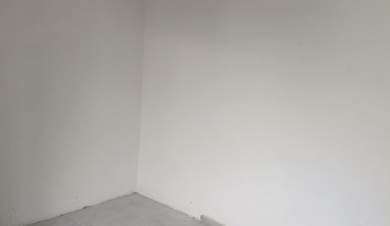 1000097869