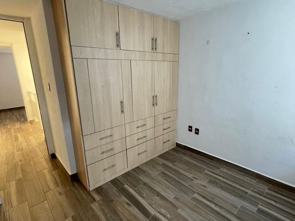 1000098809