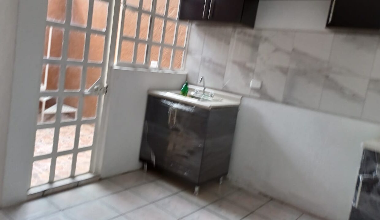 1000113928